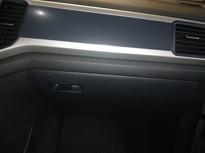 2021 Volkswagen Atlas Cross Sport 3.6L V6 SE w/Technology R-Line