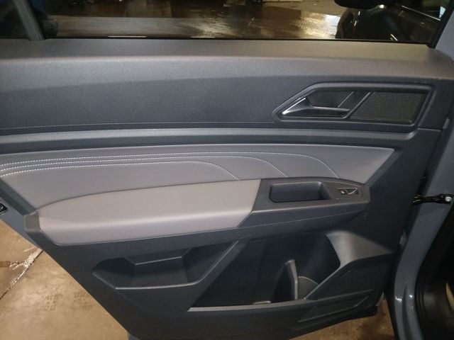 2021 Volkswagen Atlas Cross Sport 3.6L V6 SE w/Technology R-Line