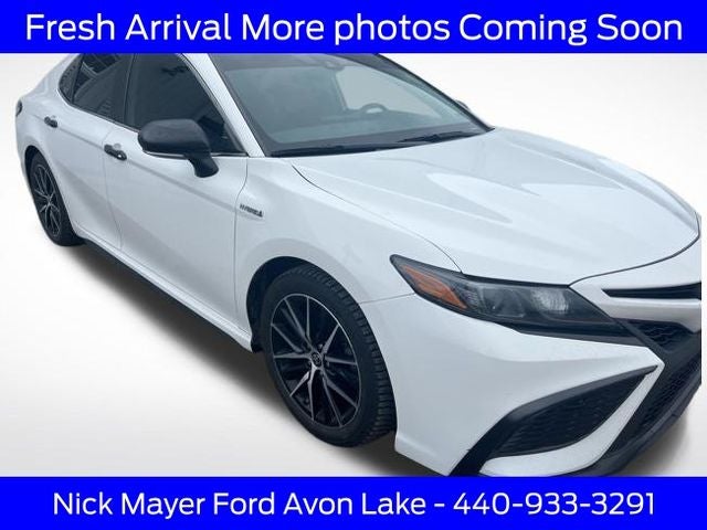2021 Toyota Camry Hybrid SE