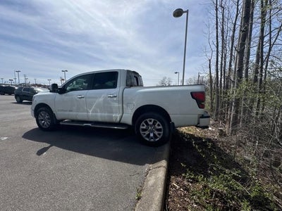 2020 Nissan Titan SL