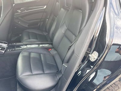 2015 Porsche Panamera 4