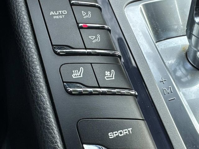 2015 Porsche Panamera 4