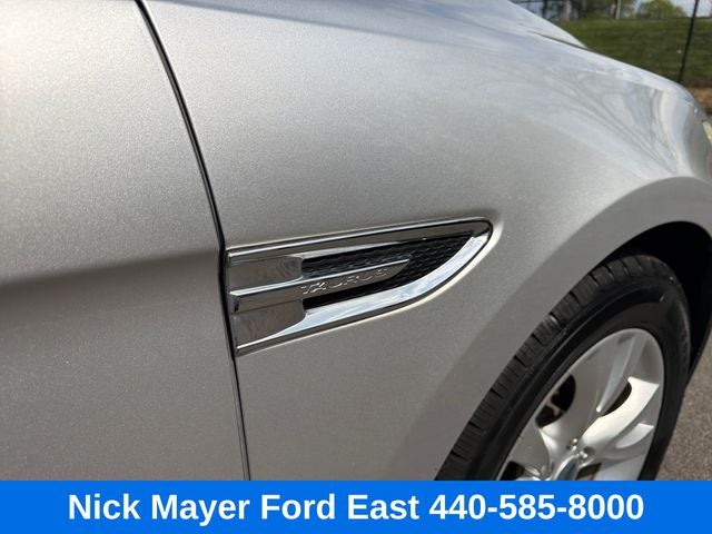 2010 Ford Taurus SEL