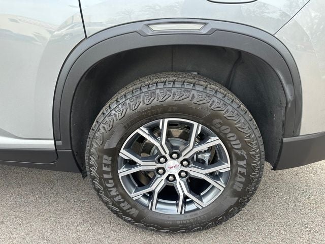 2024 GMC Acadia AT4