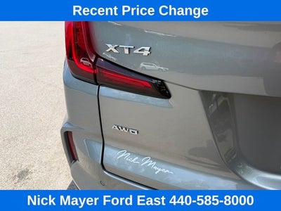 2025 Cadillac XT4 Premium Luxury