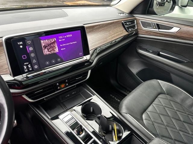 2024 Volkswagen Atlas 2.0T SEL Premium R-Line