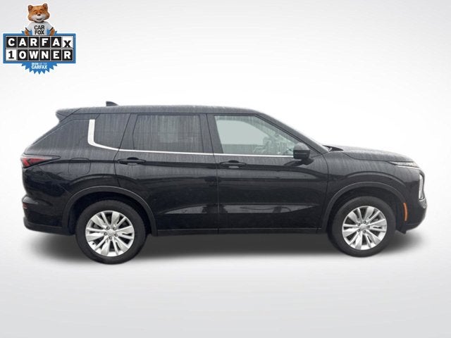 2025 Mitsubishi Outlander ES