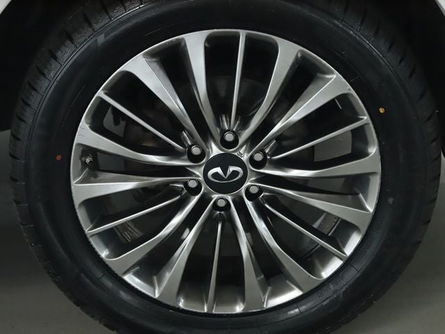 2018 INFINITI QX80 Base