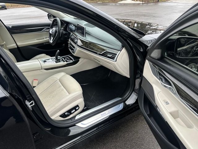 2018 BMW 7 Series 750i xDrive