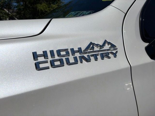 2021 Chevrolet Suburban High Country