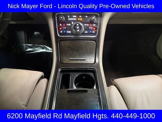 2017 Lincoln Continental Select