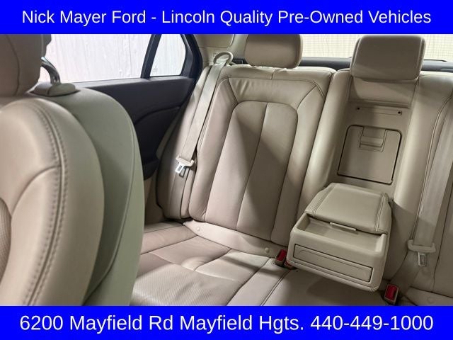 2017 Lincoln Continental Select