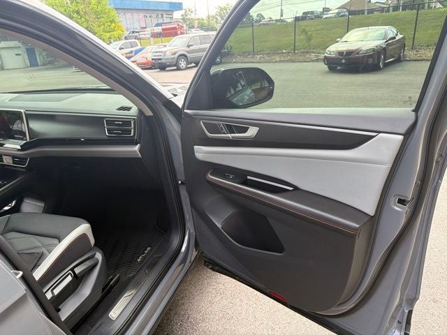 2024 Volkswagen Atlas 2.0T Peak Edition SE w/Technology