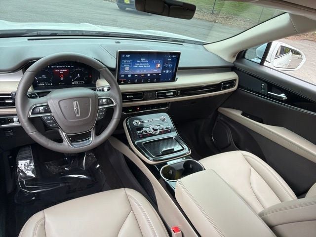 2022 Lincoln Nautilus Standard