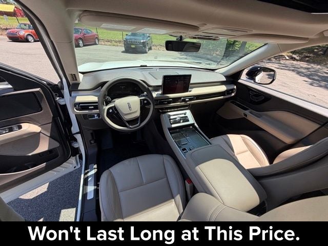 2022 Lincoln Aviator Standard