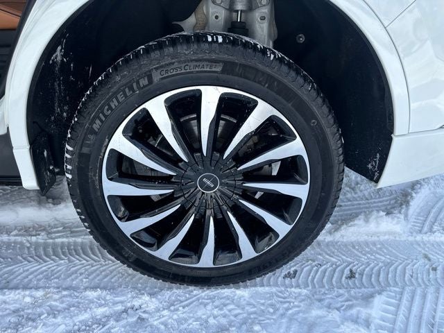 2022 Lincoln Aviator Plug-In Hybrid Black Label Grand Touring