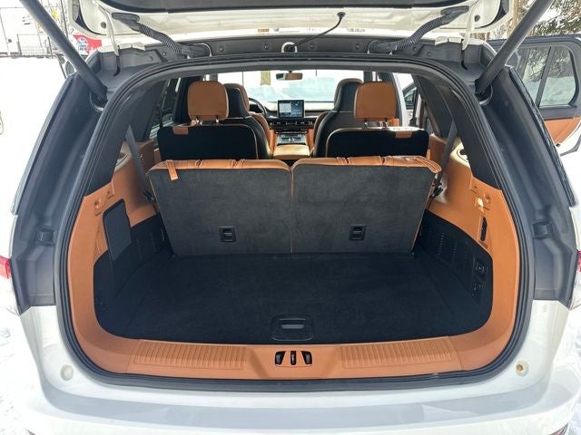 2022 Lincoln Aviator Plug-In Hybrid Black Label Grand Touring