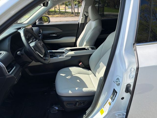 2025 Toyota Grand Highlander Hybrid XLE