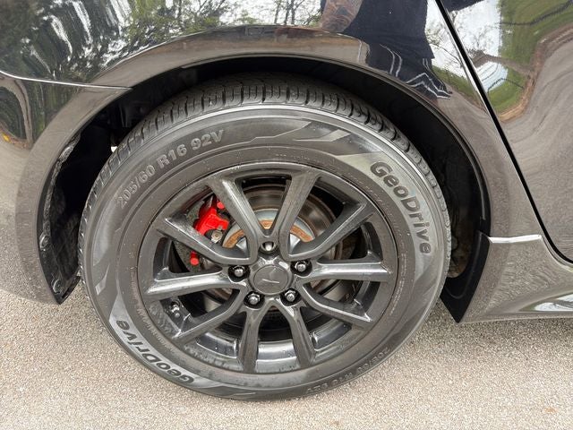 2016 Mitsubishi Lancer ES