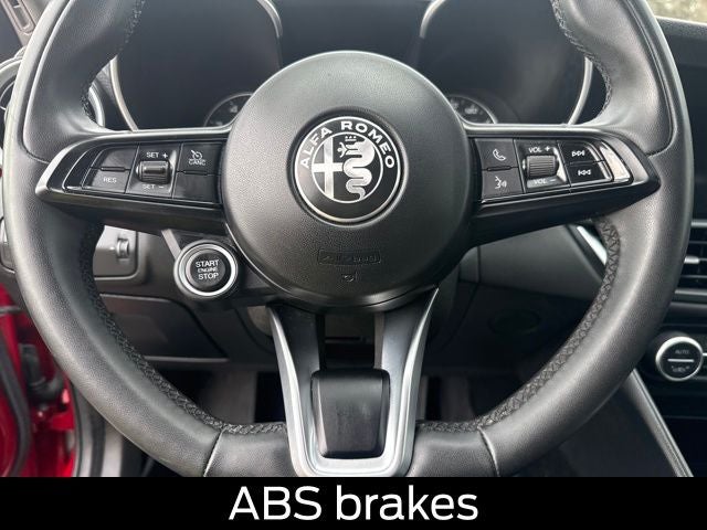 2021 Alfa Romeo Giulia Base