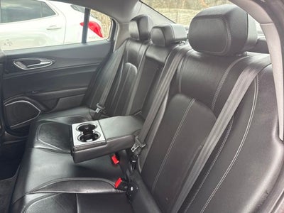 2021 Alfa Romeo Giulia Base