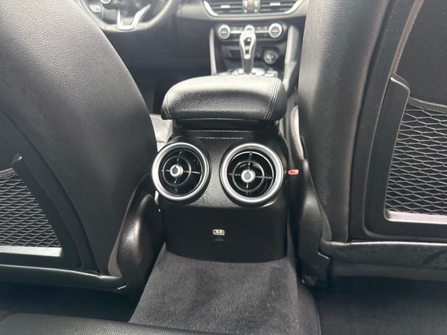 2021 Alfa Romeo Giulia Base