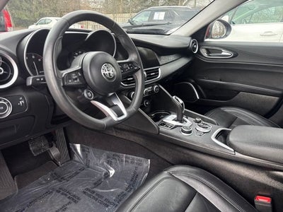 2021 Alfa Romeo Giulia Base