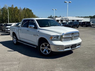 2017 RAM 1500 Laramie Crew Cab 4x4 5'7" Box