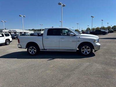 2017 RAM 1500 Laramie Crew Cab 4x4 5'7" Box