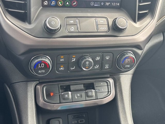 2023 GMC Acadia AT4