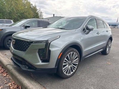 2025 Cadillac XT4 Premium Luxury