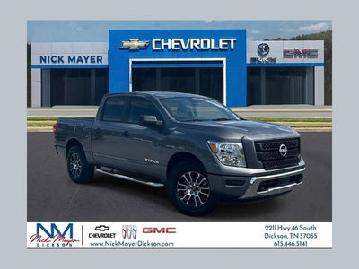 2024 Nissan TITAN Crew Cab SV 4x4