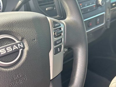 2024 Nissan TITAN Crew Cab SV 4x4
