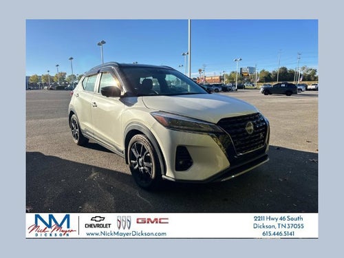 2022 Nissan Kicks SR