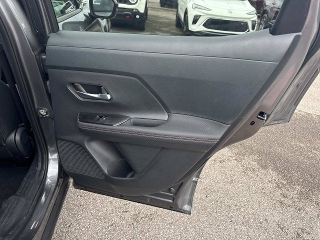 2025 Nissan Kicks SR FWD