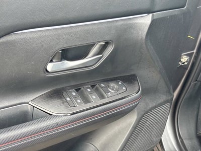 2025 Nissan Kicks SR FWD