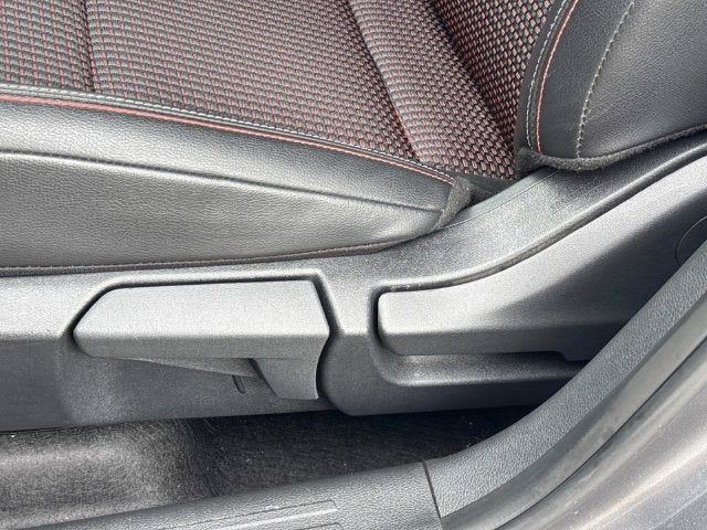 2025 Nissan Kicks SR FWD