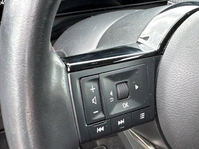 2025 Nissan Kicks SR FWD