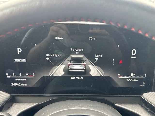2025 Nissan Kicks SR FWD