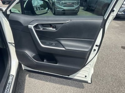 2022 Toyota RAV4 Hybrid XLE Premium