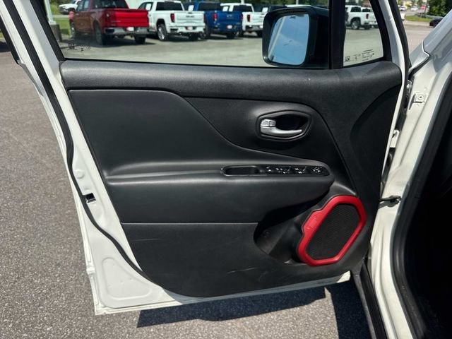 2023 Jeep Renegade Trailhawk
