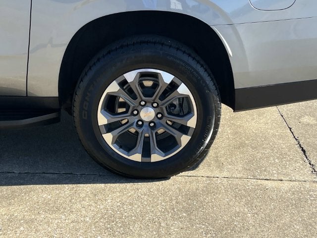 2025 Chevrolet Suburban LT