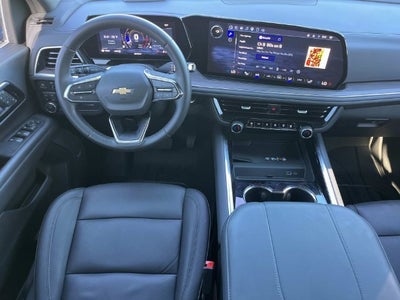 2025 Chevrolet Suburban LT