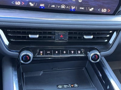 2025 Chevrolet Suburban LT