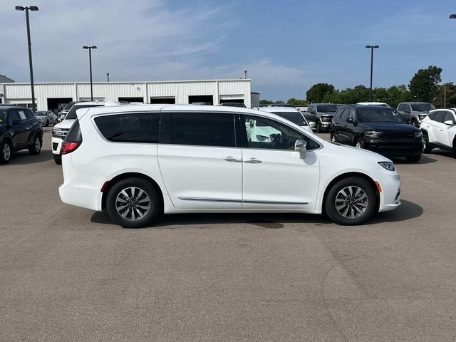 2022 Chrysler Pacifica Hybrid Limited