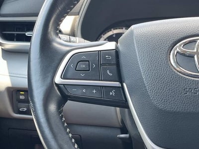 2022 Toyota Highlander LE