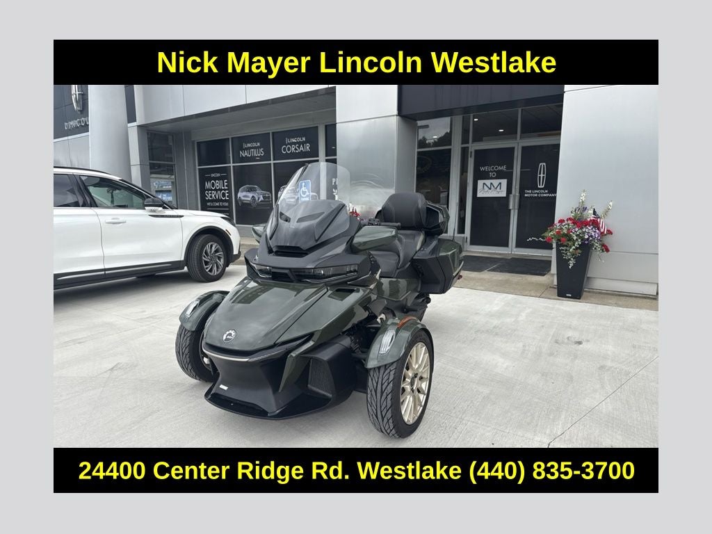 2023 Can-Am Spyder SEA TO SKY