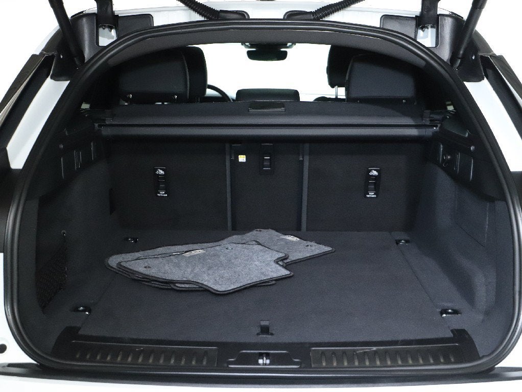 2025 Land Rover Range Rover Velar Dynamic SE