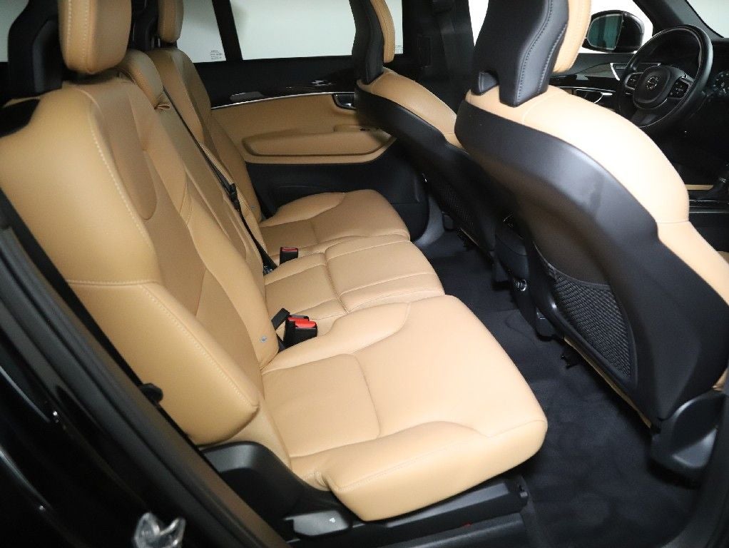 2019 Volvo XC90 T6 Momentum