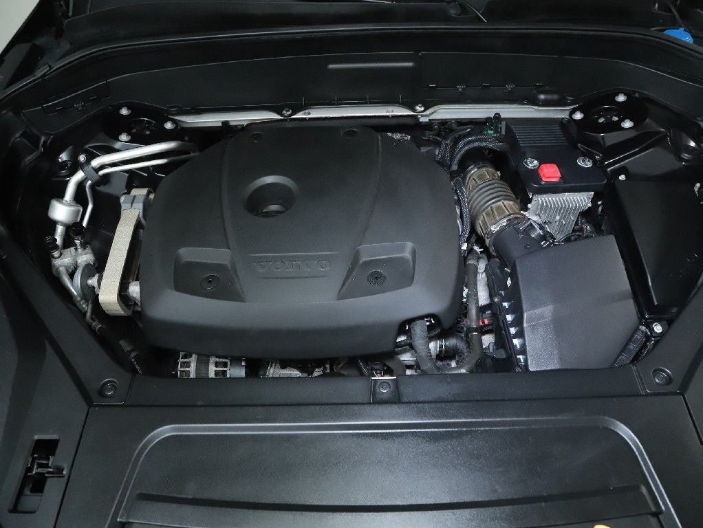 2019 Volvo XC90 T6 Momentum
